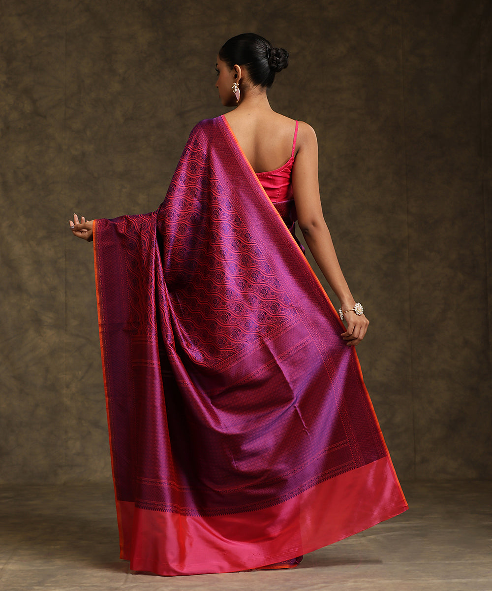 Handloom_Pink_And_Orange_Double_Shade_Pure_Katan_Silk_Tanchoi_Banarasi_Saree_With_Navy_Blue_Resham_Work_WeaverStory_03