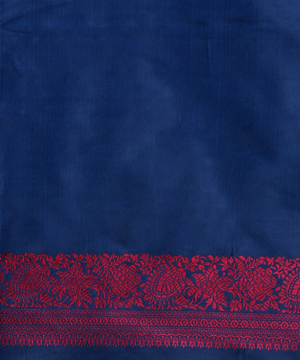 Handloom_Navy_Blue_Pure_Katan_Silk_Tanchoi_Banarasi_Saree_With_Magenta_Resham_Work_WeaverStory_05