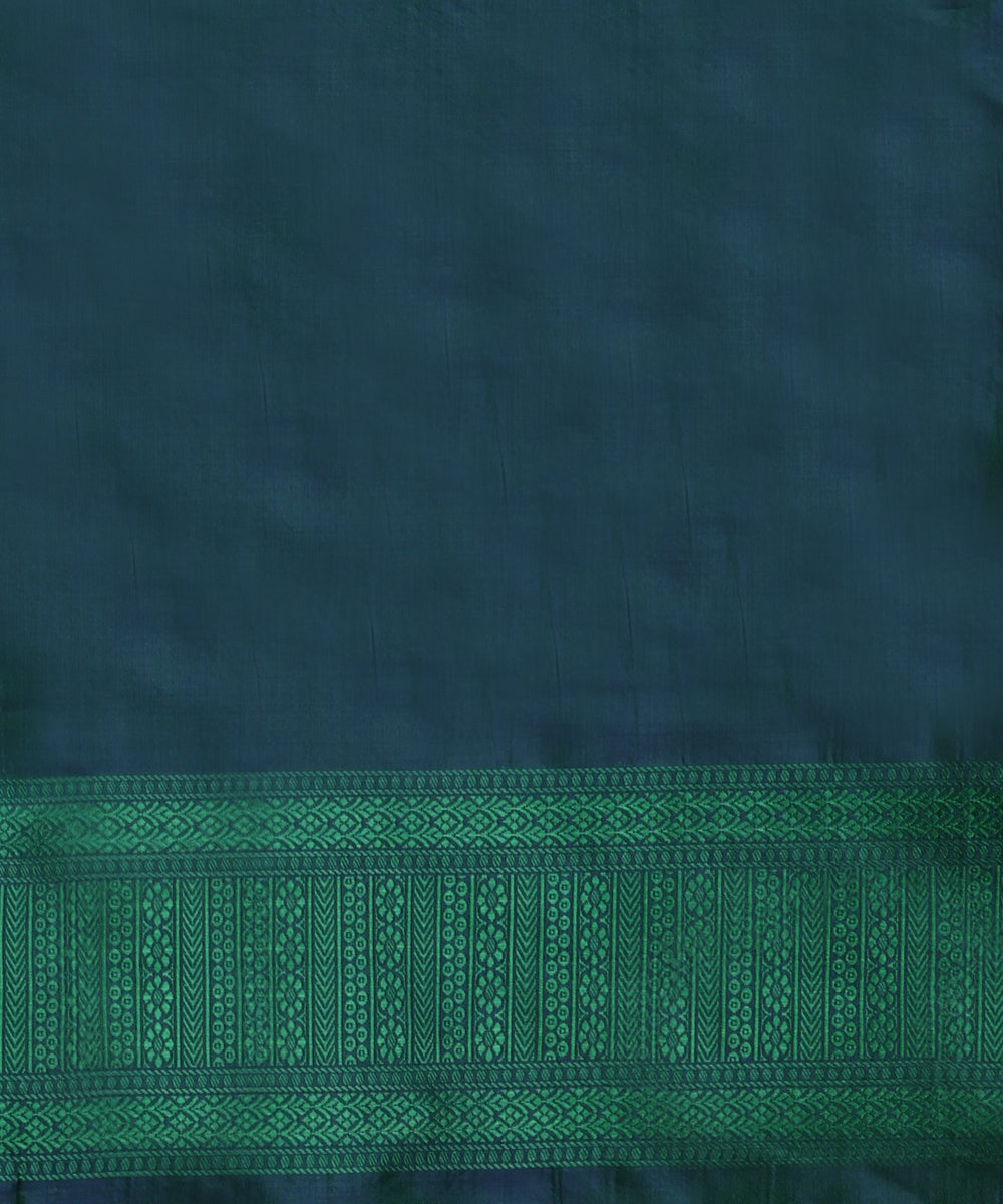 Handloom_Green_Pure_Katan_Silk_Tanchoi_Banarasi_Saree_With_Green_Resham_Work_WeaverStory_05