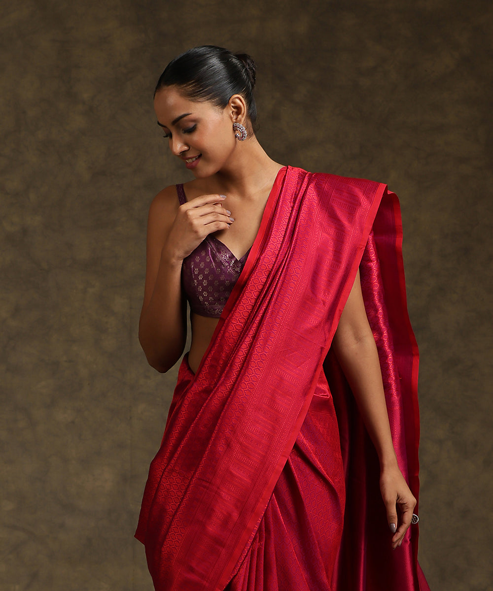 Handloom_Purple_Double_Shade_Pure_Katan_Silk_Tanchoi_Banarasi_Saree_With_Magenta_Resham_Work_WeaverStory_01