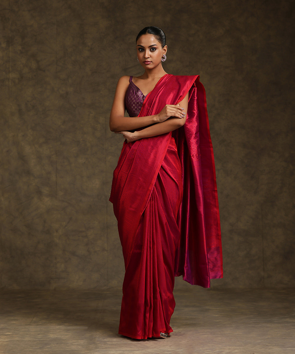 Handloom_Purple_Double_Shade_Pure_Katan_Silk_Tanchoi_Banarasi_Saree_With_Magenta_Resham_Work_WeaverStory_02