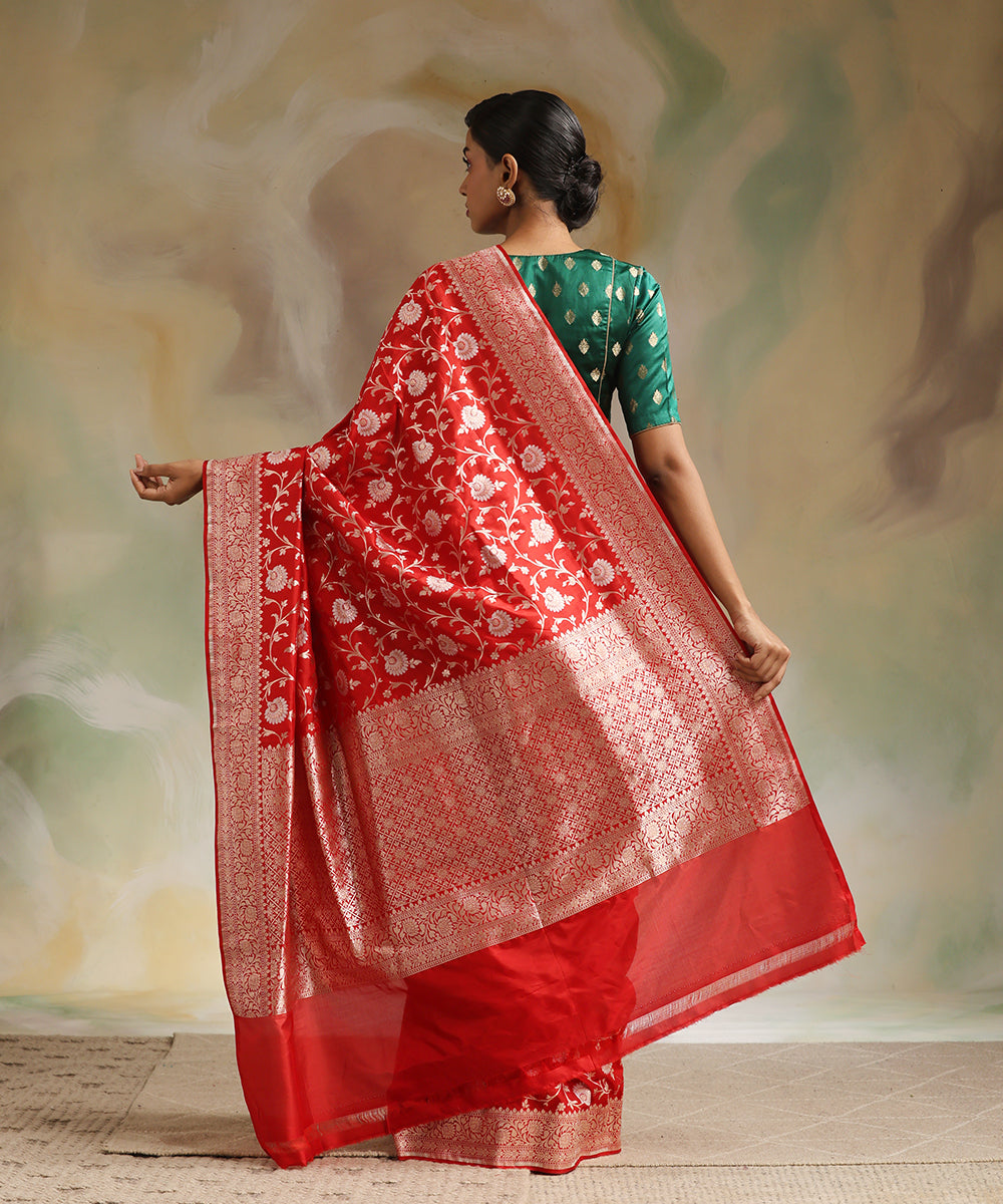 Handloom_Red_Pure_Katan_Silk_Banarasi_Saree_With_All_Over_Sona_Rupa_Cutwork_Jaal_WeaverStory_03