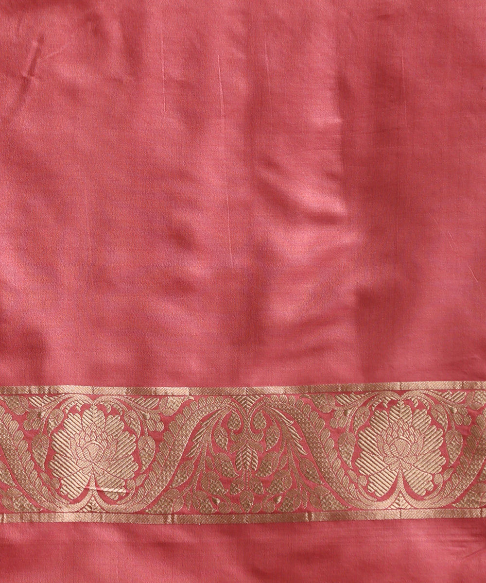 Handloom_Pink_Pure_Katan_Silk_Banarasi_Saree_With_All_Over_Gold_Zari_Cutwork_Jaal_WeaverStory_05