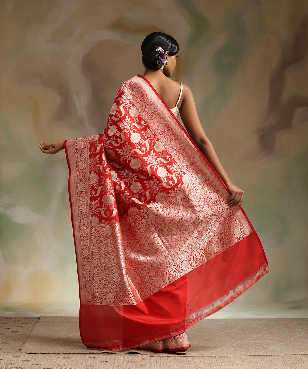 Red_Handloom_Pure_Katan_Silk_Banarasi_Saree_With_All_Over_Gold_Zari_Cutwork_Jaal_WeaverStory_03