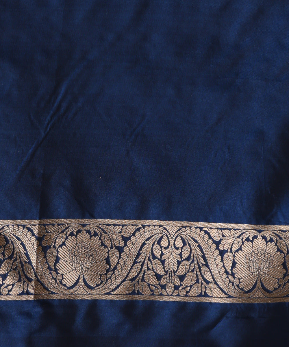 Navy_Blue_Handloom_Pure_Katan_Silk_Banarasi_Saree_With_All_Over_Gold_Zari_Cutwork_Jaal_WeaverStory_05