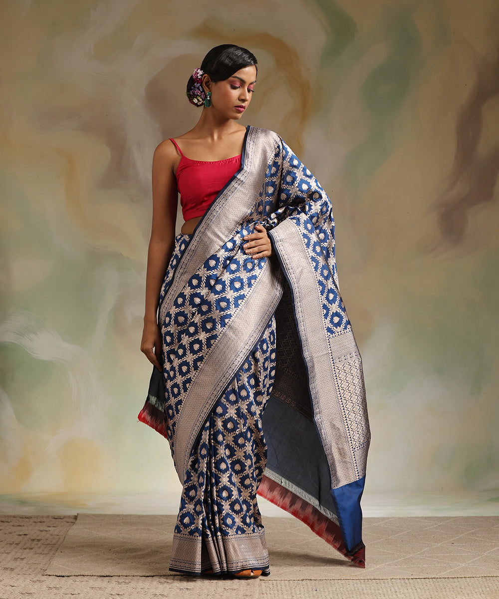 Handloom_Navy_Blue_Double_Shade_Pure_Katan_Silk_Banarasi_Saree_With_All_Over_Gold_Zari_WeaverStory_02