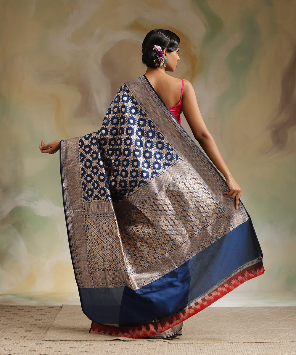 Handloom_Navy_Blue_Double_Shade_Pure_Katan_Silk_Banarasi_Saree_With_All_Over_Gold_Zari_WeaverStory_03