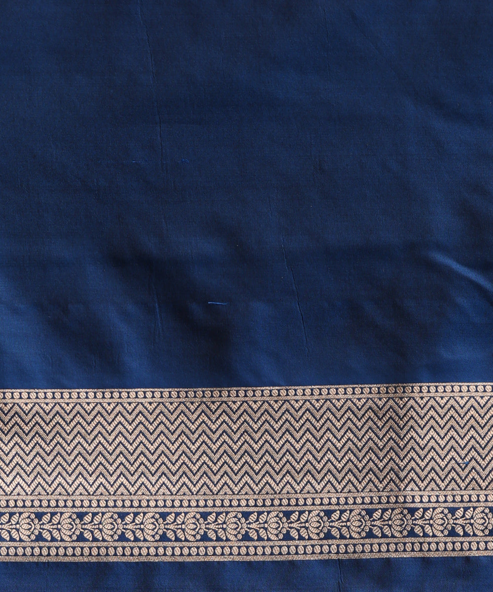 Handloom_Navy_Blue_Double_Shade_Pure_Katan_Silk_Banarasi_Saree_With_All_Over_Gold_Zari_WeaverStory_05