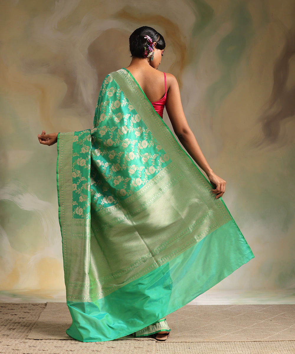 Sea_Green_Double_Shade_Handloom_Pure_Katan_Silk_Banarasi_Saree_With_Zari_Jaal_WeaverStory_03
