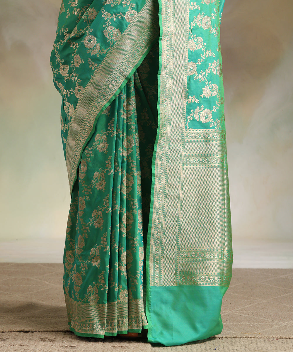 Sea_Green_Double_Shade_Handloom_Pure_Katan_Silk_Banarasi_Saree_With_Zari_Jaal_WeaverStory_04