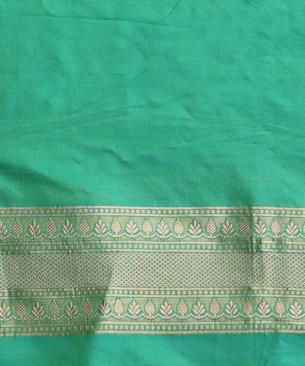 Sea_Green_Double_Shade_Handloom_Pure_Katan_Silk_Banarasi_Saree_With_Zari_Jaal_WeaverStory_05