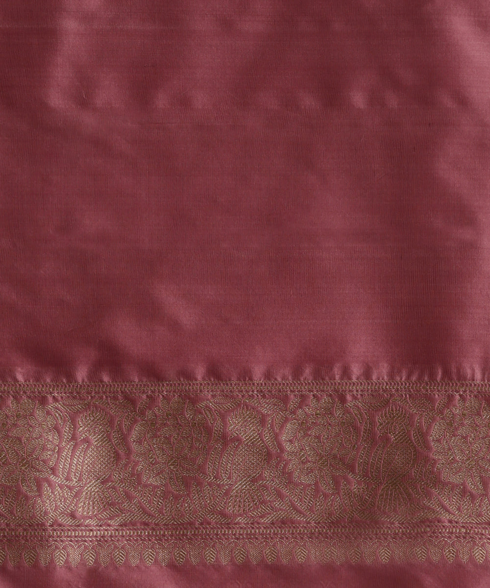 Pastel_Pink_Handloom_Pure_Katan_Silk_Kimkhab_Banarasi_Saree_With_Booti_WeaverStory_05