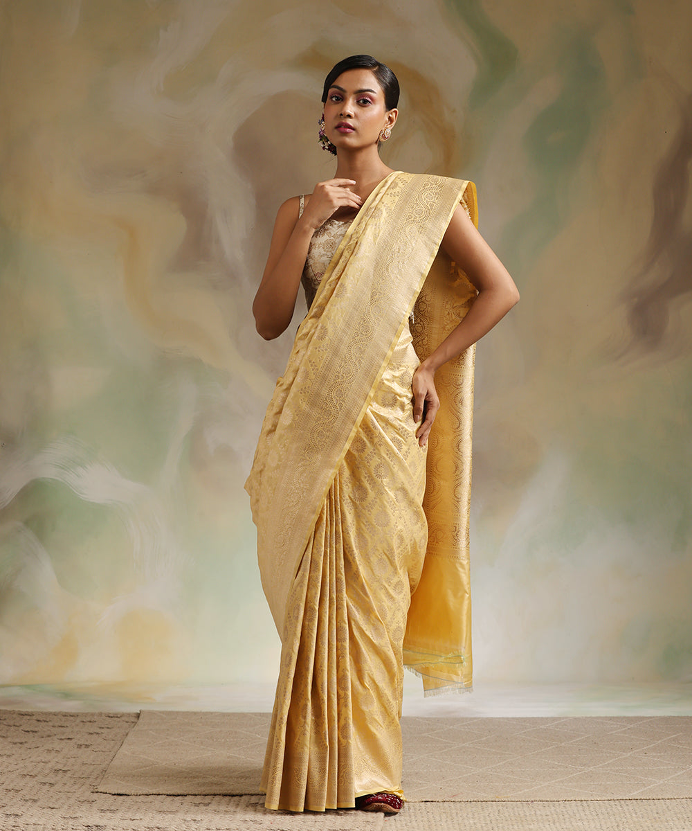 Handloom_Daffodil_Yellow_Pure_Katan_Silk_Banarasi_Saree_With_Cutwork_Jaal_WeaverStory_02