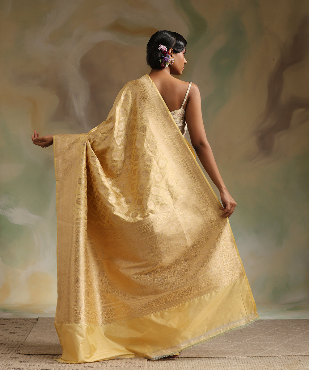 Handloom_Daffodil_Yellow_Pure_Katan_Silk_Banarasi_Saree_With_Cutwork_Jaal_WeaverStory_03
