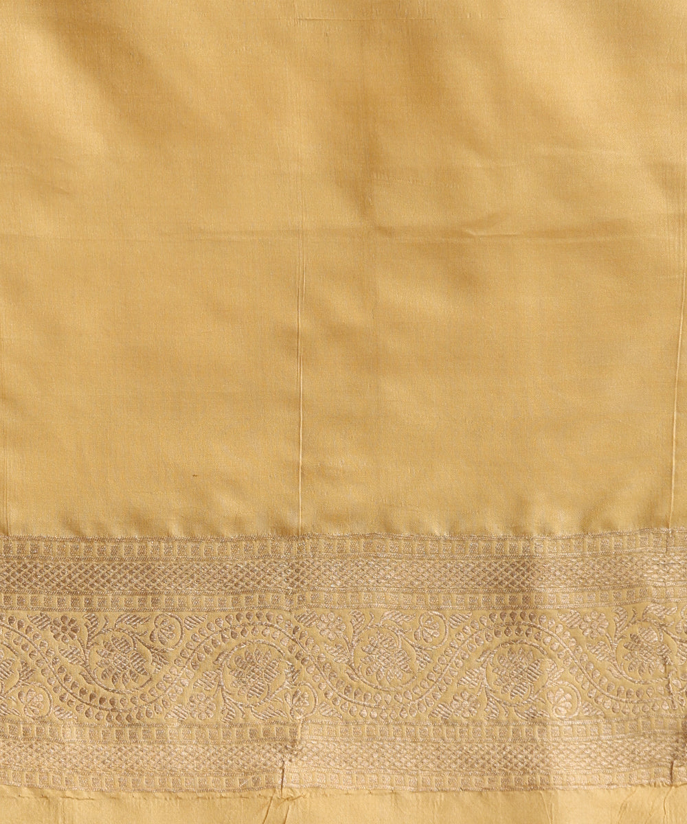 Handloom_Daffodil_Yellow_Pure_Katan_Silk_Banarasi_Saree_With_Cutwork_Jaal_WeaverStory_05