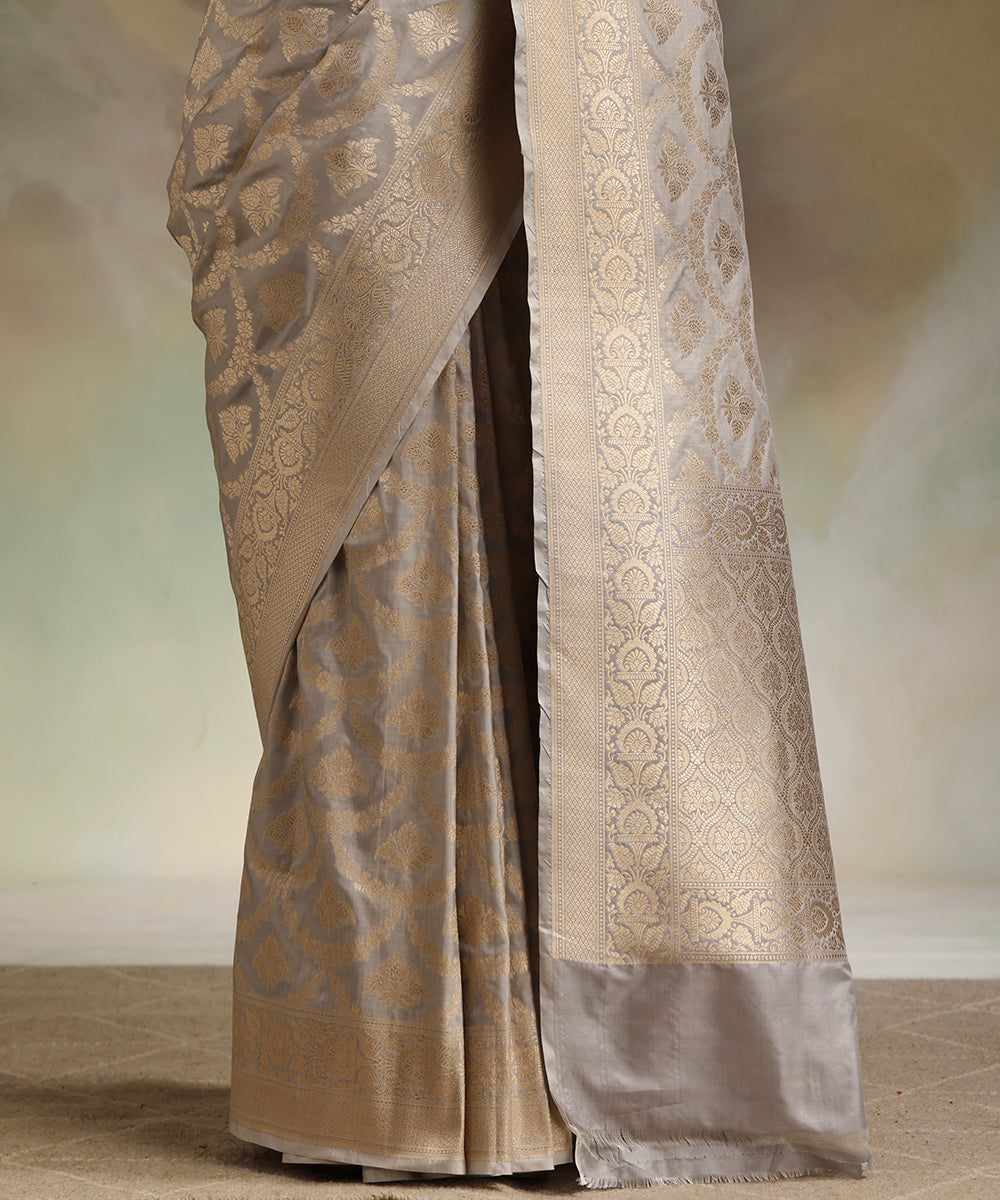Pastel_Handloom_Grey_Pure_Katan_Silk_Banarasi_Saree_With_Cutwork_Jaal_WeaverStory_04
