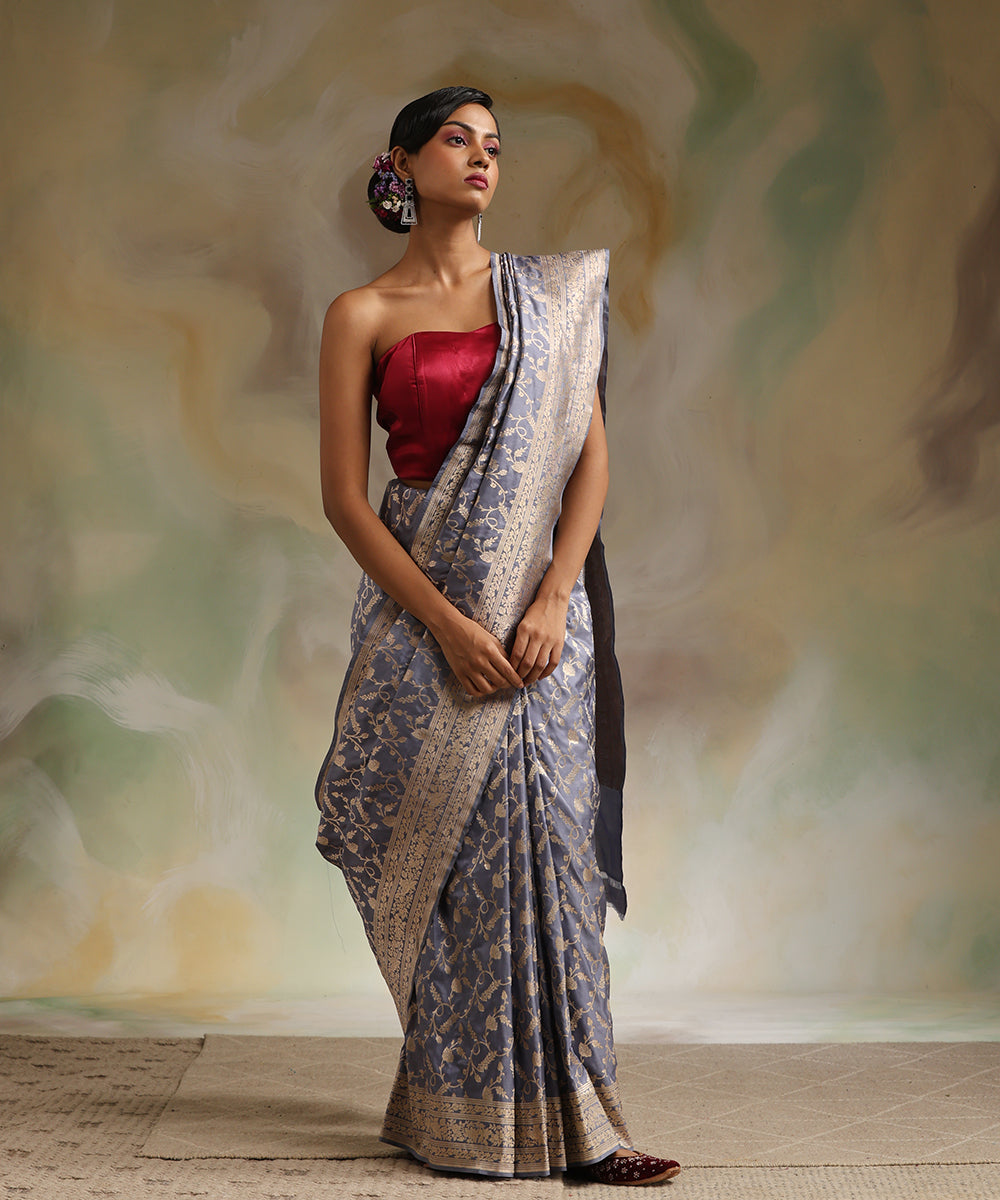 Pastel_Voilet_Handloom_Pure_Katan_Silk_Banarasi_Saree_With_Cutwork_Jaal_WeaverStory_02
