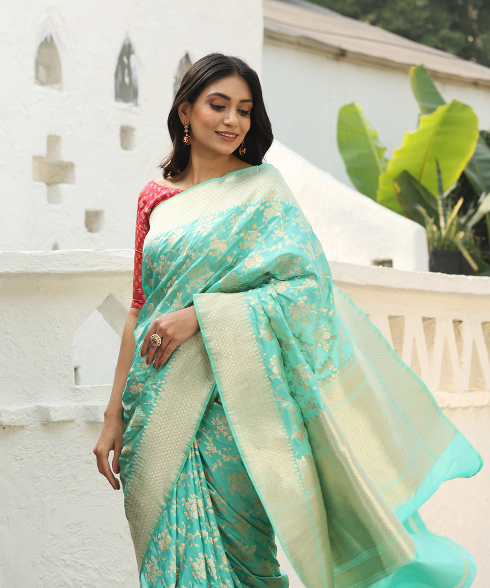 Handloom_Turquise_Pure_Katan_Silk_Banarasi_Saree_With_All_Over_Jaal_WeaverStory_01