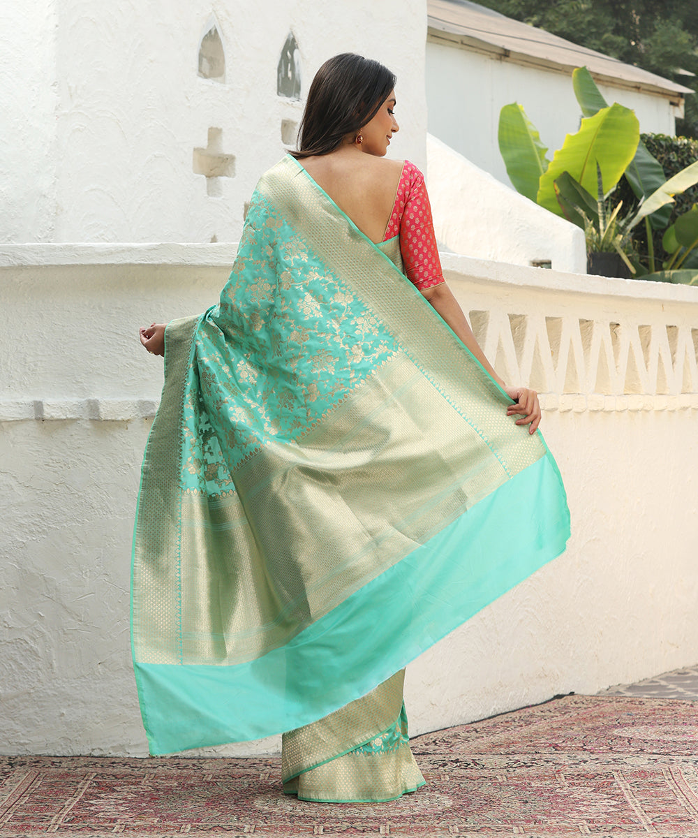Handloom_Turquise_Pure_Katan_Silk_Banarasi_Saree_With_All_Over_Jaal_WeaverStory_03