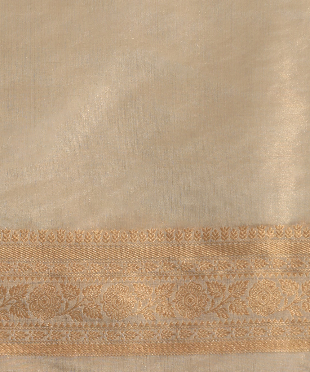 Powder_Blue_Handloom_Kimkhab_Pure_Katan_Tissue_Banarasi_Saree_With_Floral_Jaal_WeaverStory_05