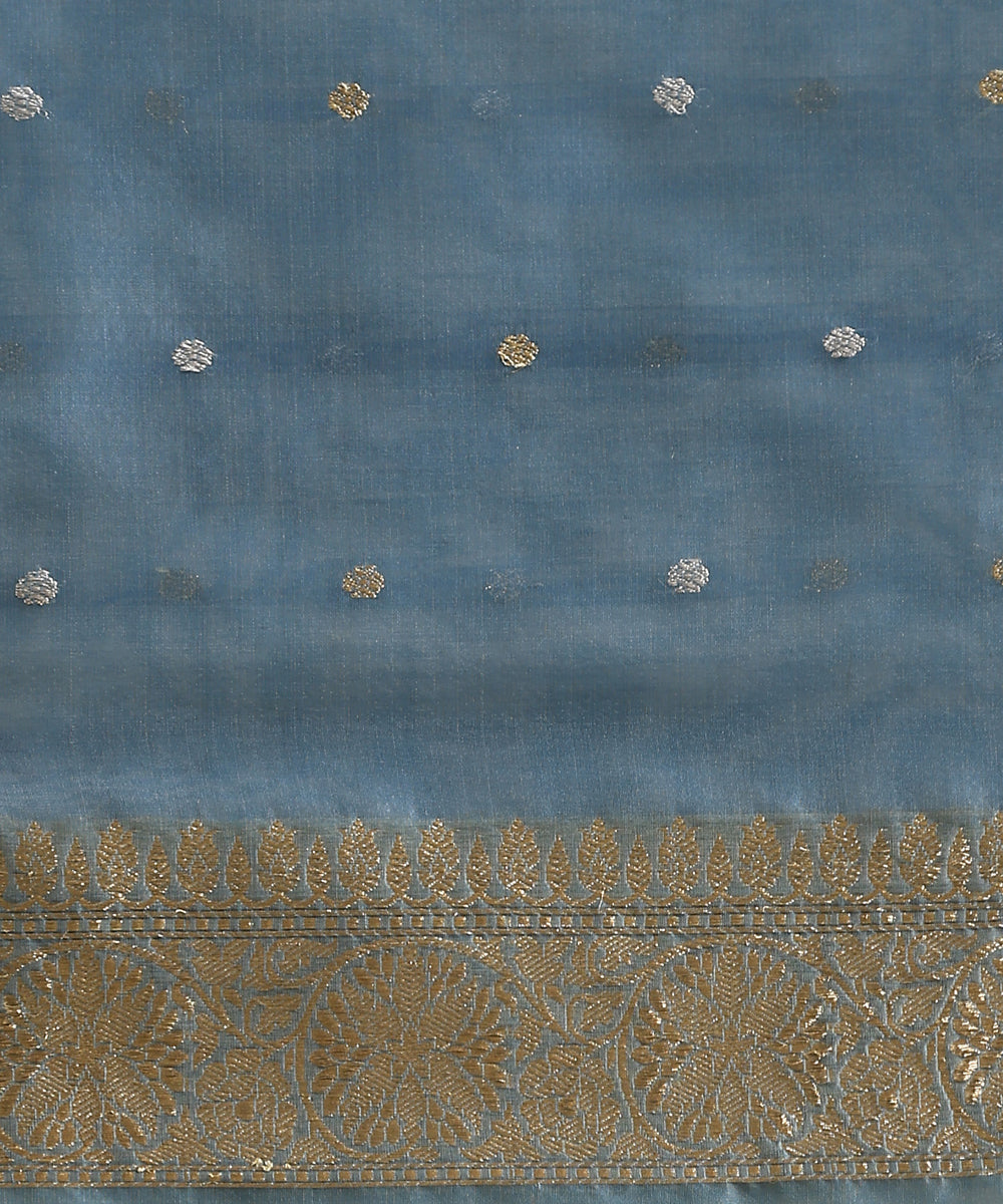 Handloom_Pastel_Blue_Pure_Kora_Silk_Banarasi_Saree_With_Hibiscus_Booti_WeaverStory_05