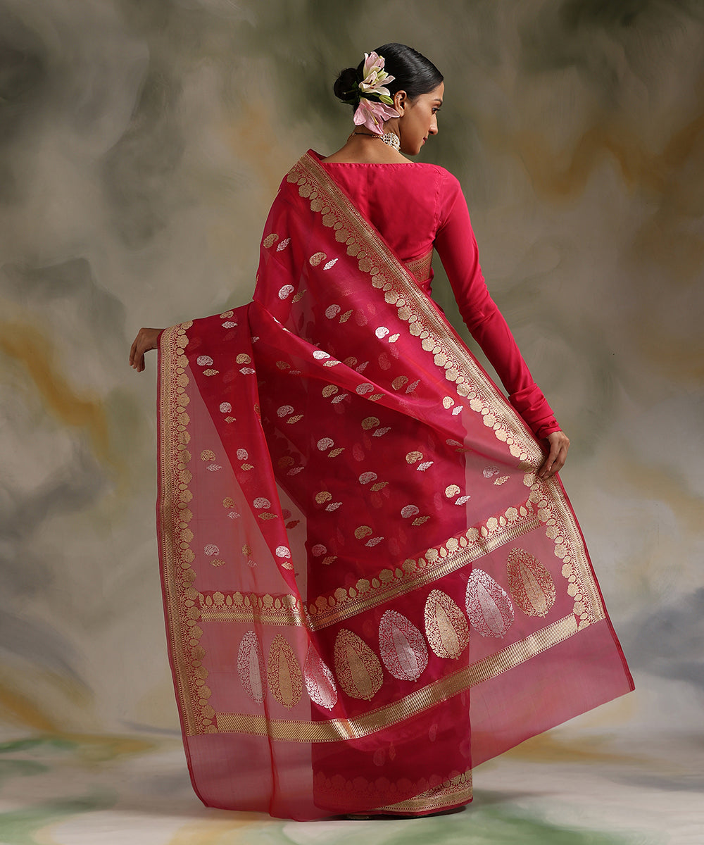 Hot_Pink_Handloom_Pure_Kora_Silk_Banarasi_Saree_With_Kadhwa_Booti_WeaverStory_03