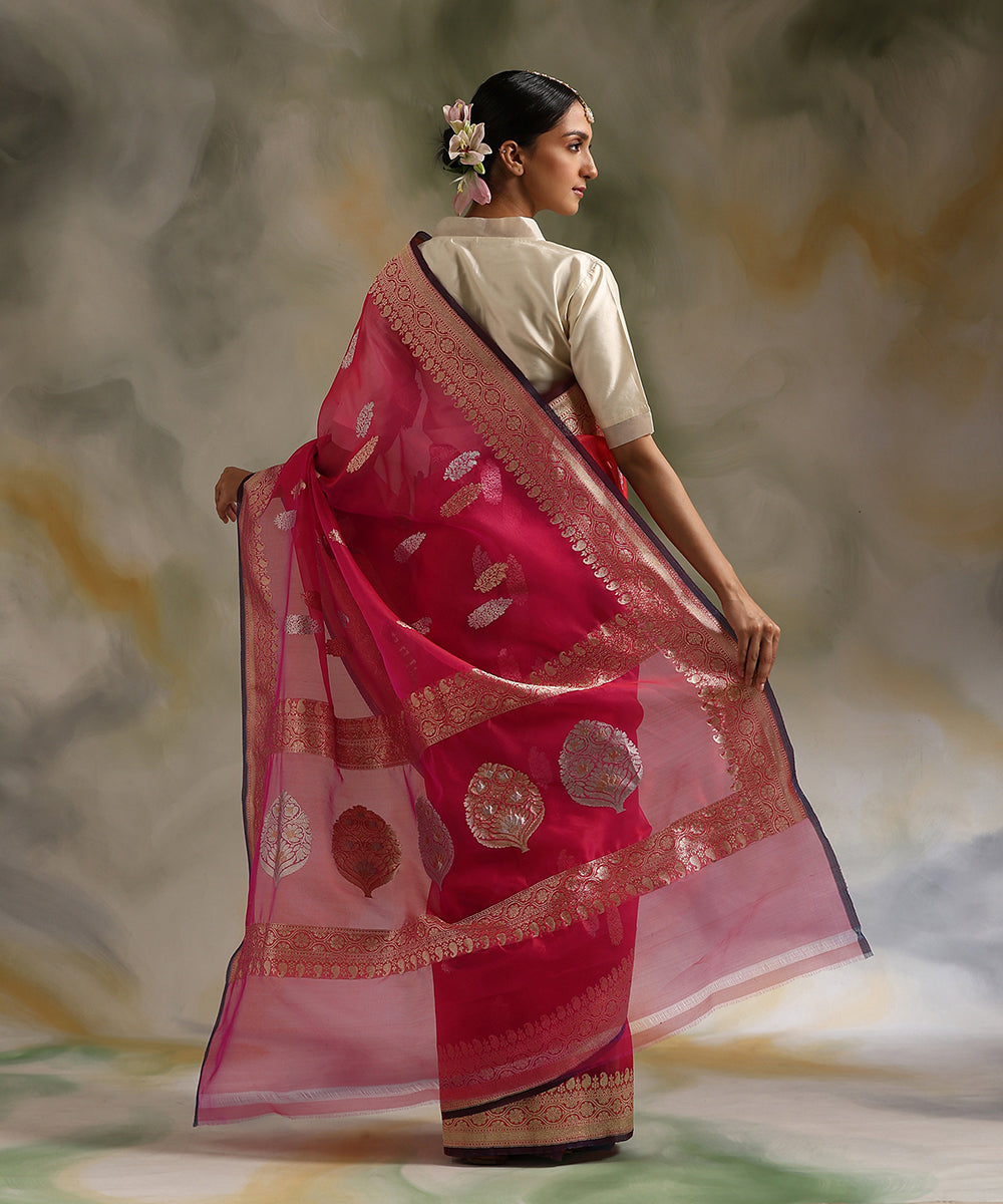 Handloom_Hot_Pink_Pure_Kora_Silk_Banarasi_Saree_With_Border_WeaverStory_03