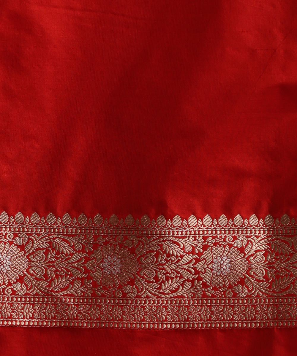 Handloom_Red_Pure_Katan_Silk_Banarasi_Saree_With_Sona_Rupa_Cutwork_Jaal_WeaverStory_05