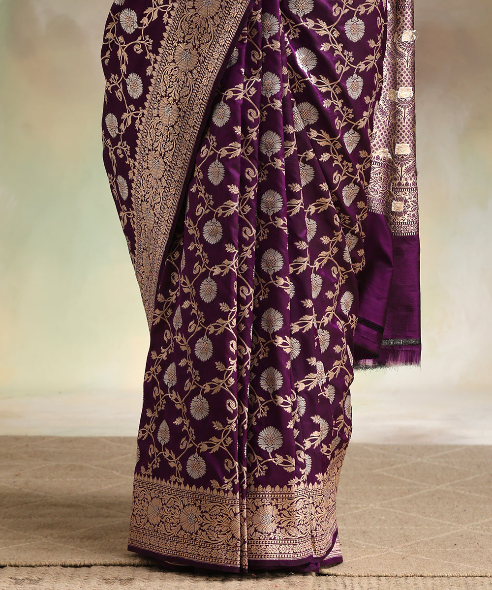 Purple_Handloom_Pure_Katan_Silk_Banarasi_Saree_With_Sona_Rupa_Cutwork_Jaal_WeaverStory_04
