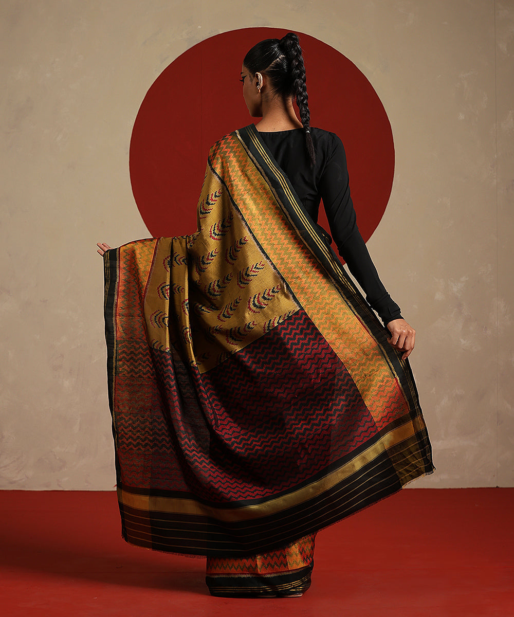 Dark_Mustard_Double_Shade_Handloom_Pure_Mulberry_Silk_Single_Ikat_Patola_Saree_WeaverStory_03