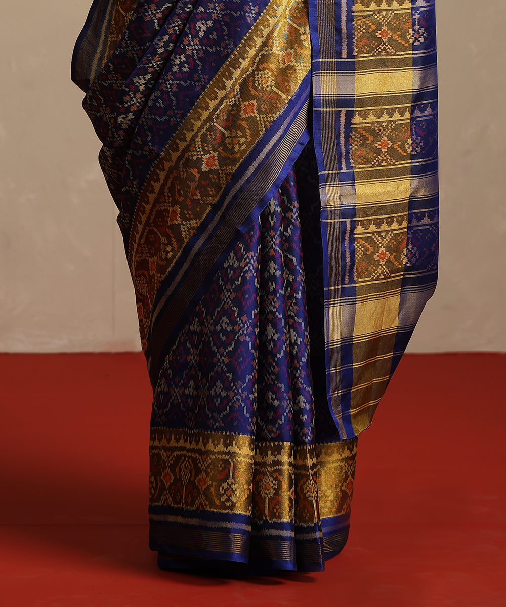 Ink_Blue_And_Mustard_Handloom_Pure_Mulberry_Silk_Single_Ikat_Patola_Saree_WeaverStory_04