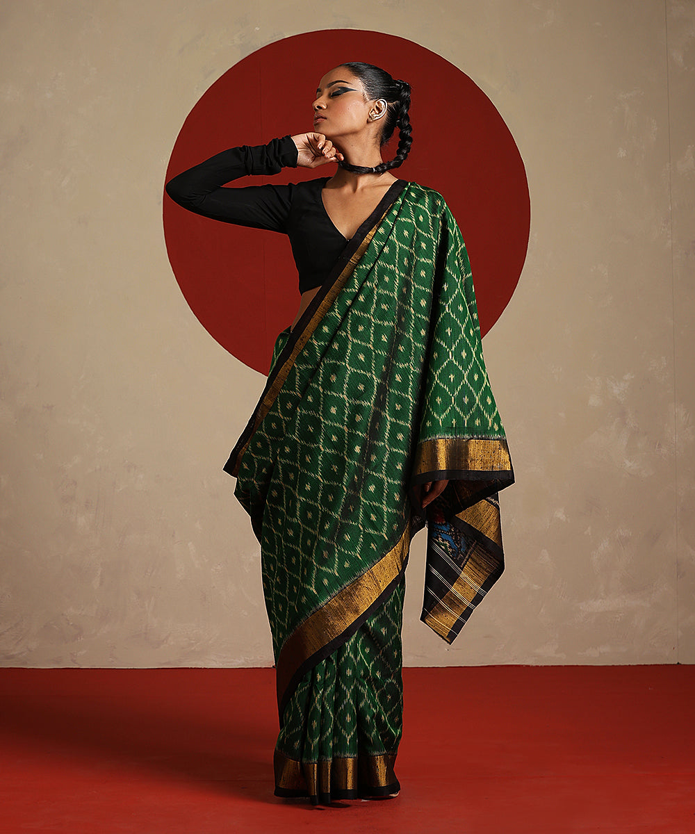 Green_And_Black_Handloom_Pure_Raw_Silk_Ikat_Patola_Saree_With_Tissue_Border_WeaverStory_02