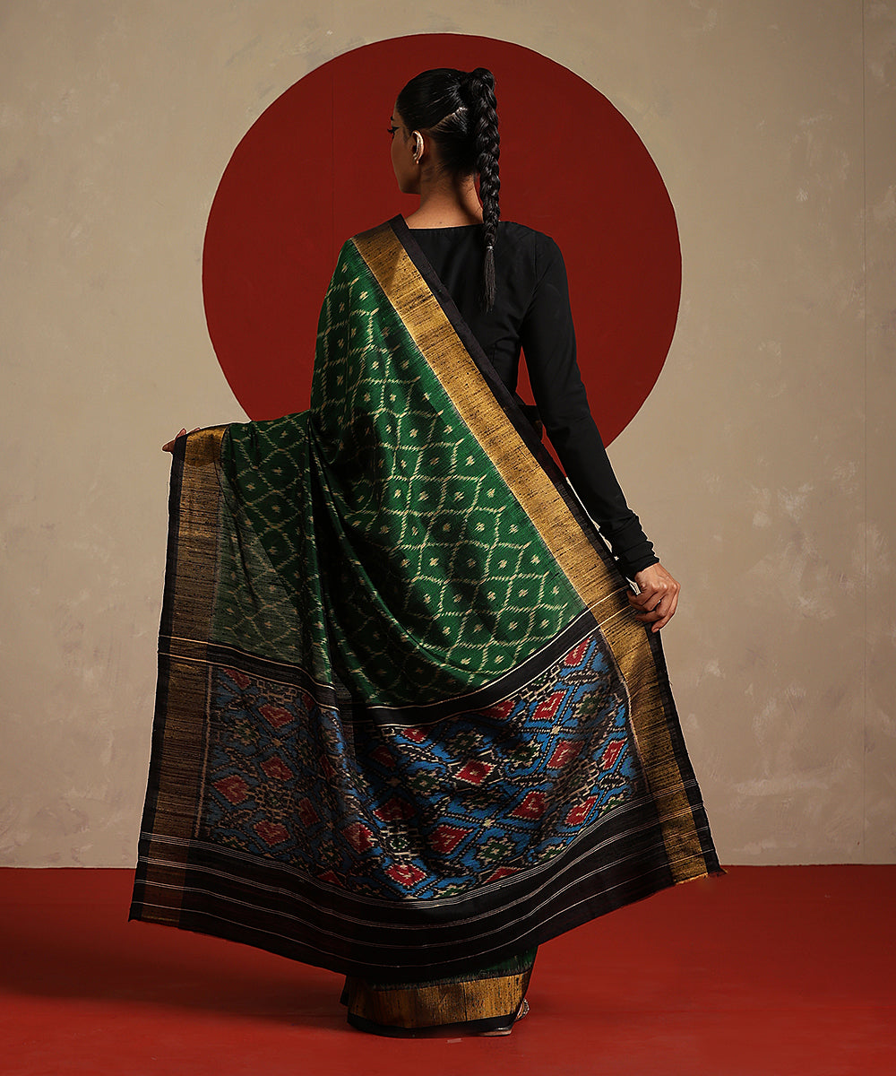 Green_And_Black_Handloom_Pure_Raw_Silk_Ikat_Patola_Saree_With_Tissue_Border_WeaverStory_03
