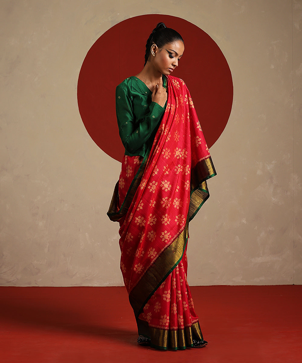 Handloom_Hot_Pink_Pure_Raw_Silk_Single_Ikat_Patola_Saree_With_Tissue_Border_WeaverStory_02