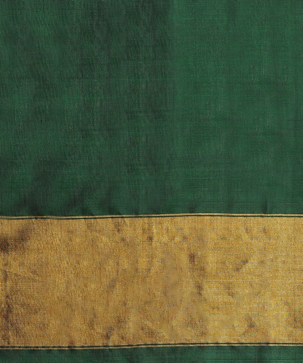 Offwhite_And_Green_Double_Shade_Pure_Mulberry_Silk_Ikat_Patola_Saree_WeaverStory_05