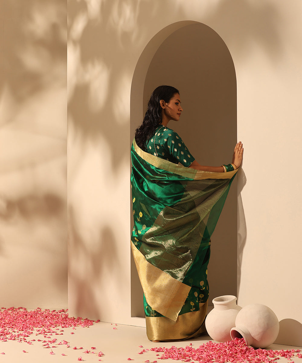 Dark_Green_Handloom_Pure_Chanderi_Silk_Saree_With_Flower_And_Two_Leafs_Motif_WeaverStory_02