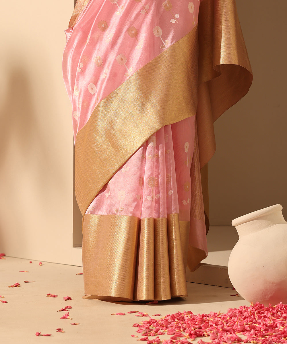 Handloom_Baby_Pink_Pure_Chanderi_Silk_Saree_With_Flower_Motifs_And_Broad_Border_WeaverStory_04
