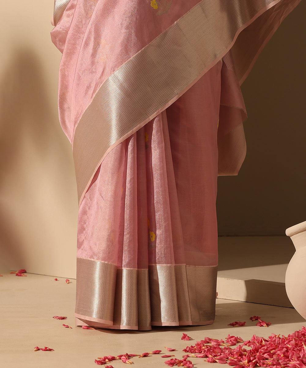Pastel_Pink_Handloom_Pure_Tissue_Chanderi_Silk_Saree_With_Broad_Border_WeaverStory_04