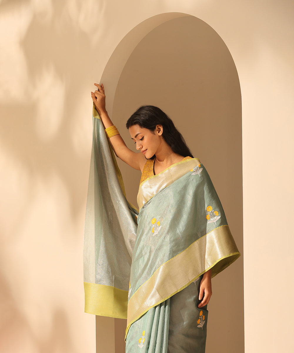 Handloom_Sage_Green_Double_Shade_Tissue_Chanderi_Saree_With_Three_Flower_Meena_WeaverStory_01