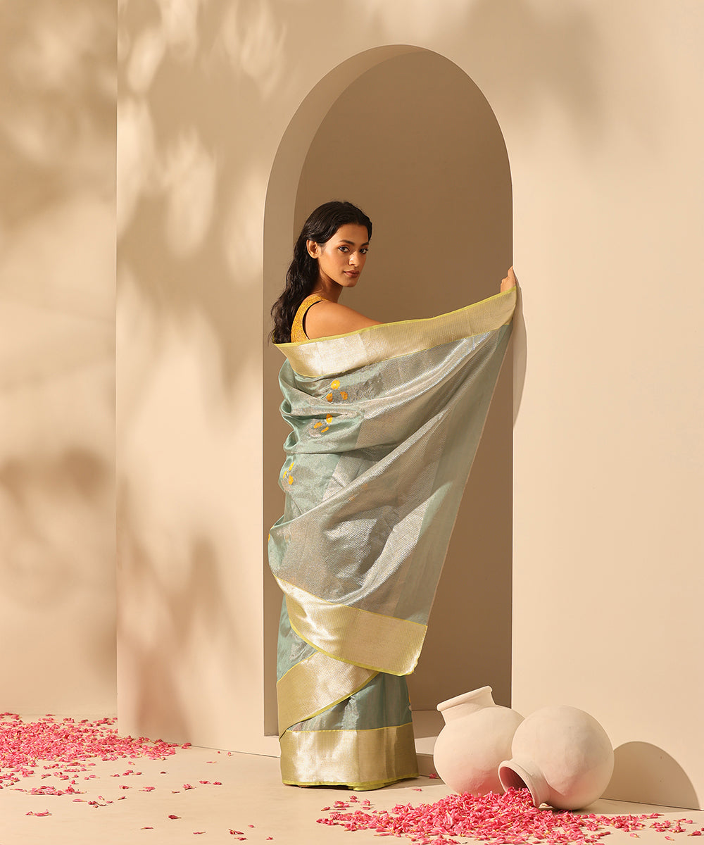 Handloom_Sage_Green_Double_Shade_Tissue_Chanderi_Saree_With_Three_Flower_Meena_WeaverStory_03