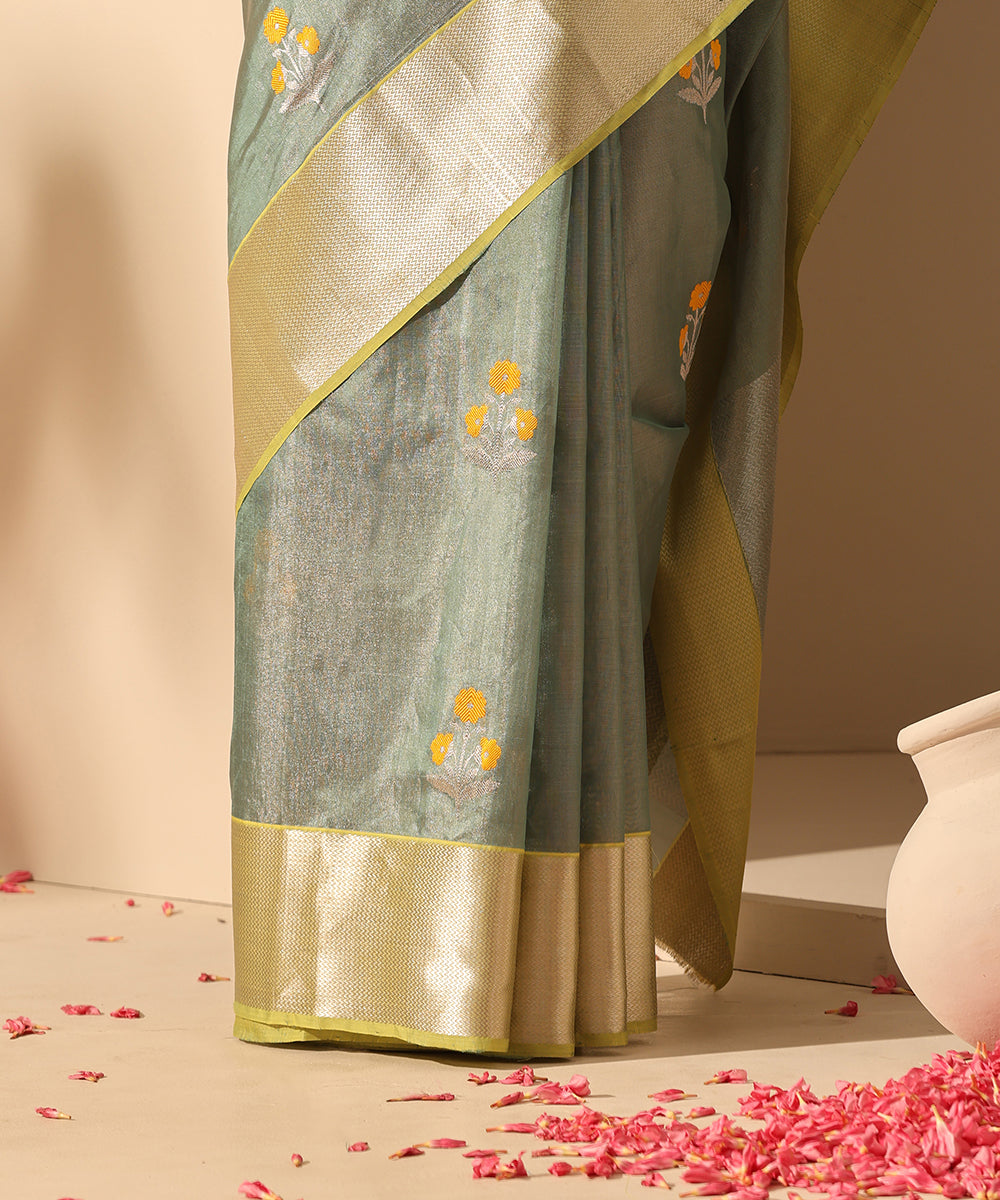 Handloom_Sage_Green_Double_Shade_Tissue_Chanderi_Saree_With_Three_Flower_Meena_WeaverStory_04