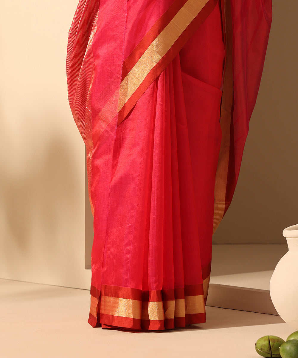 Handloom_Rani_Pink_Double_Shade_Plain_Pure_Chanderi_Silk_Saree_With_Tissue_Border_WeaverStory_04