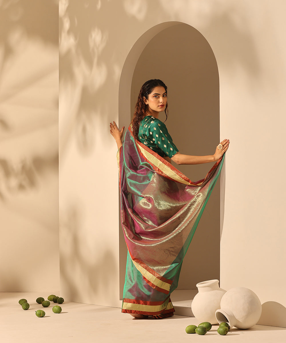 Handloom_Green_And_Purple_Pure_Plain_Chanderi_Silk_Saree_With_Tissue_Border_WeaverStory_03
