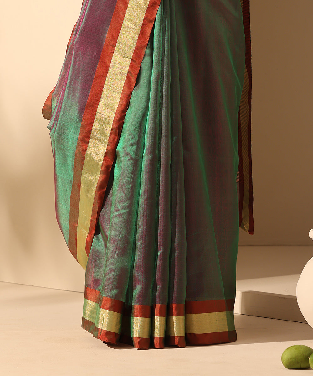 Handloom_Green_And_Purple_Pure_Plain_Chanderi_Silk_Saree_With_Tissue_Border_WeaverStory_04