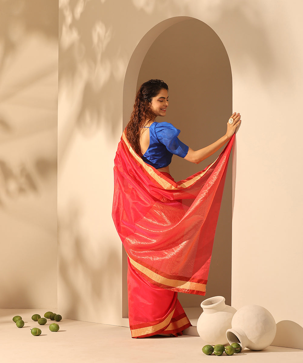 Red_Double_Shade_Handloom_Pure_Plain_Chanderi_Silk_Saree_With_Tissue_Border_WeaverStory_03