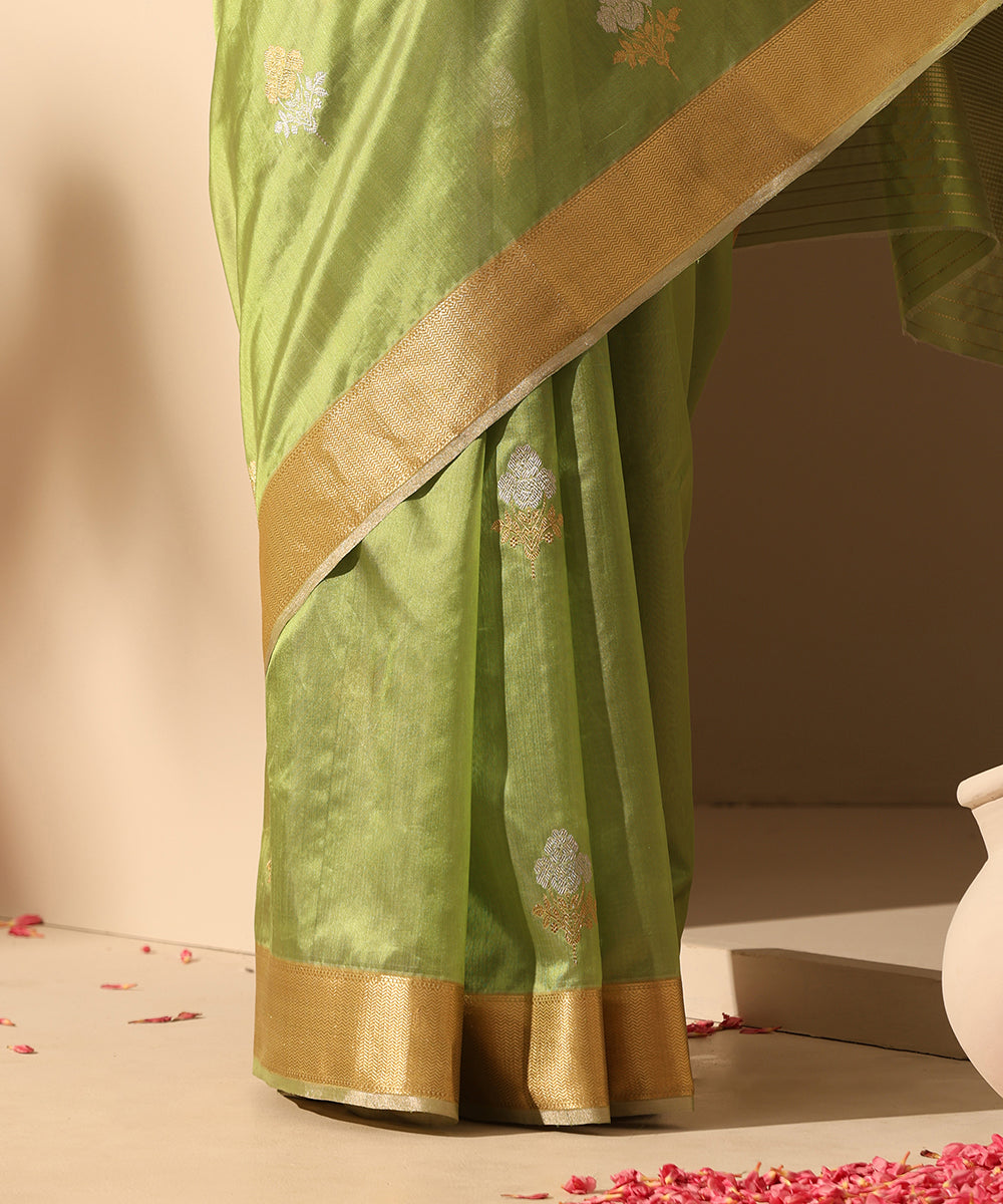Pastel_Olive_Handloom_Pure_Chanderi_Silk_Saree_With_All_Over_Kadhwa_Sona_Rupa_Gulab_Motif_WeaverStory_04