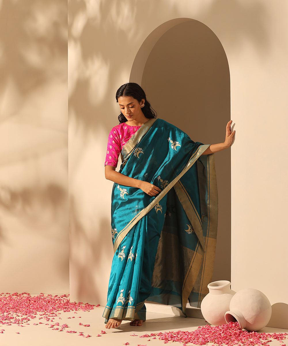 Handloom_Deep_Teal_Pure_Chanderi_Silk_Saree_With_All_Over_Chand_And_Chidiyaa_Motif_WeaverStory_02