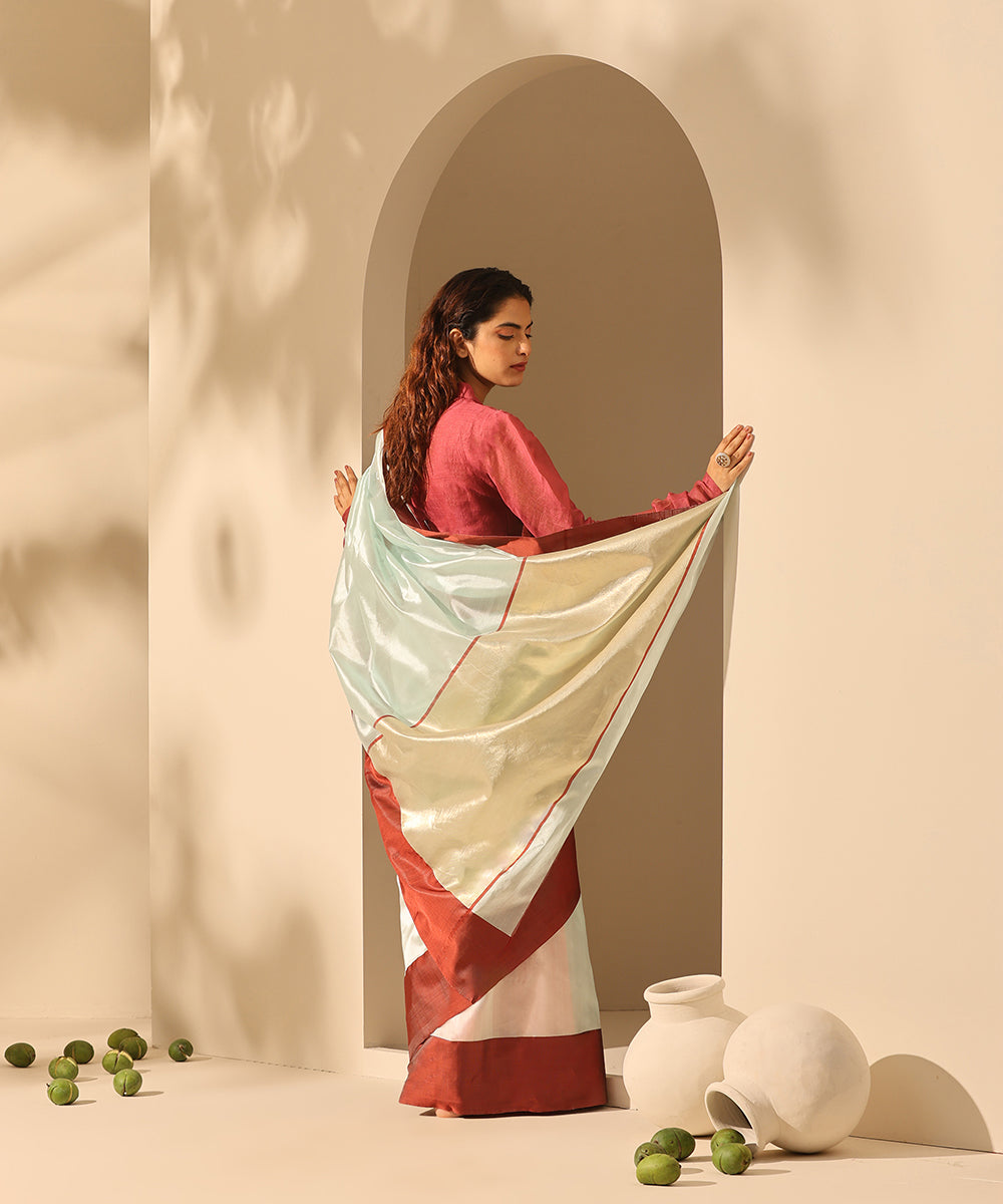 Sky_Blue_Handloom_Plain_Pure_Chanderi_Silk_Saree_With_Maroon_Mashroo_Border_WeaverStory_03