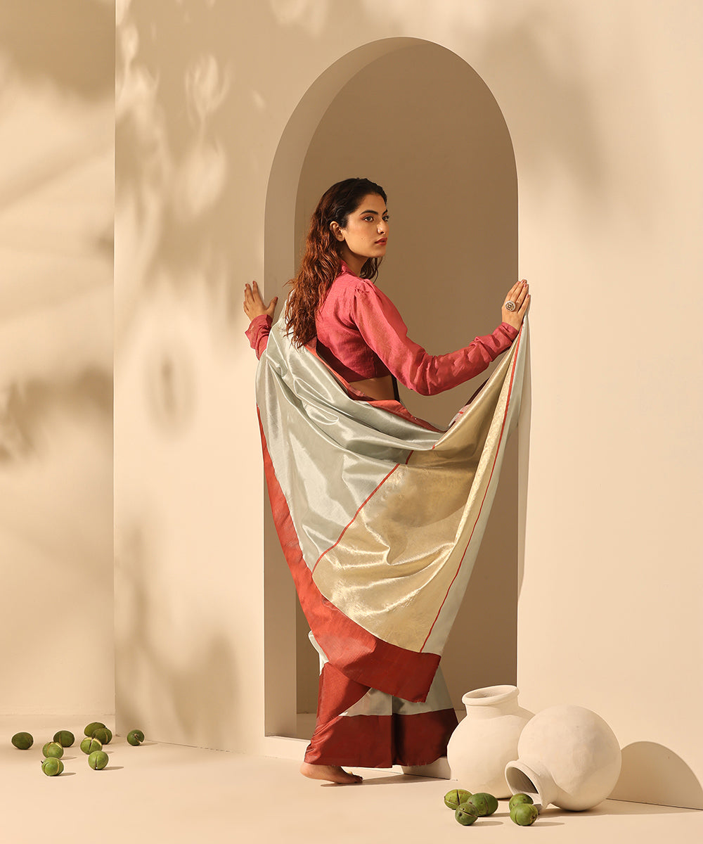 Handloom_Steel_Grey_Plain_Pure_Chanderi_Silk_Saree_With_Maroon_Mashroo_Border_WeaverStory_03