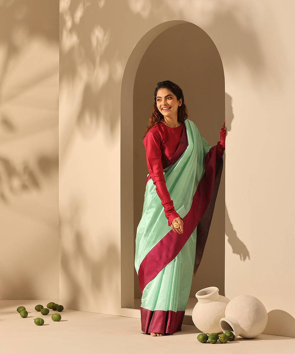 Pastel_Mint_Green_Handloom_Plain_Pure_Chanderi_Silk_Saree_With_Border_WeaverStory_02